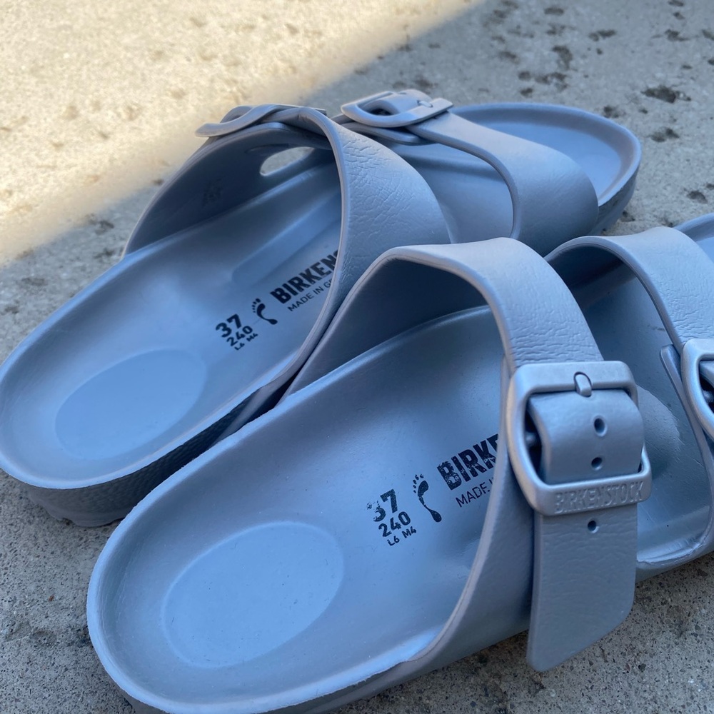Birkenstock Silver Color Slide Sandals women’s size 37 - Picture 3 of 6